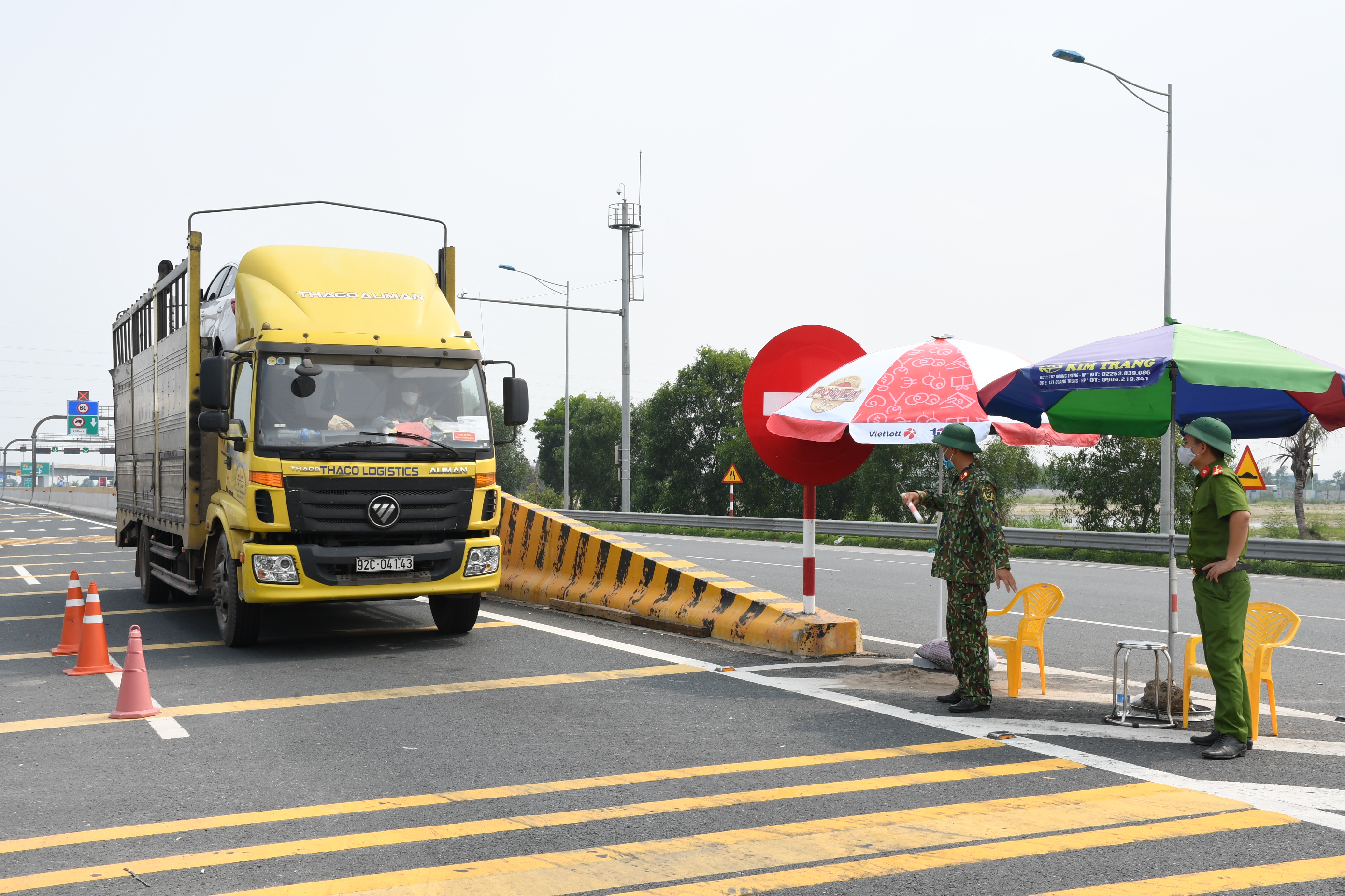 Kiểm soát việc phòng chống dịch bệnh COVID-19 đối với các phương tiện vận tải trên địa bàn thành phố